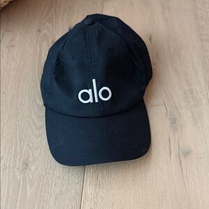 ALO Yoga Classic Black Hat with White Logo
